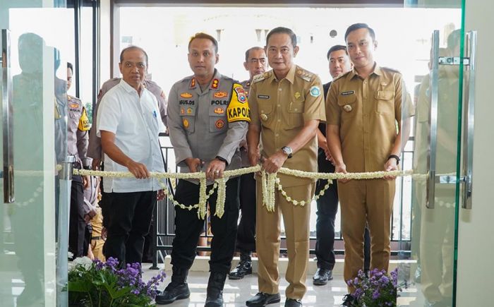 Bupati Yuhronur Resmikan Dua Gedung Baru Polres Lamongan