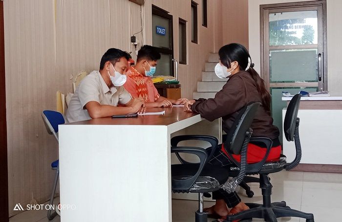 Dicekoki Miras dan Pil Koplo, Gadis SMP di Pasuruan Digauli di Vila, Baru Kenal 3 Bulan di Medsos Dicekoki Miras dan Pil Koplo, Gadis SMP di Pasuruan Digauli di Vila, Baru Kenal 3 Bulan di Medsos