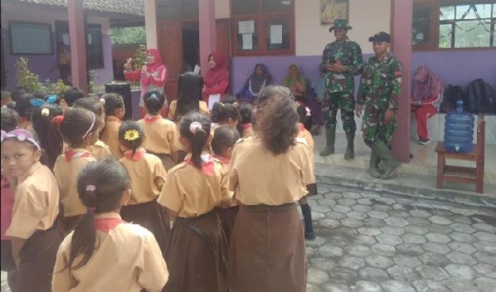 Kopka Asep Gencar Sosialisasikan Wasbang dan Bela Negara di SDN 2 Gunung Malang