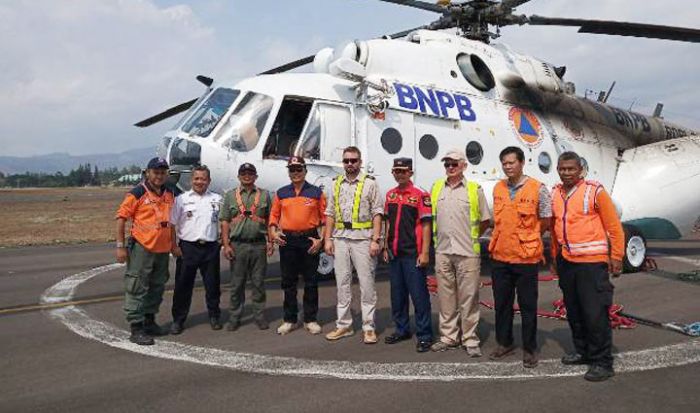 Medan Sulit Ditembus, Pemprov Jatim Atasi Kebakaran Gunung Arjuna Kerahkan Water Bombing Medan Sulit Ditembus, Pemprov Jatim Atasi Kebakaran Gunung Arjuna Kerahkan Water Bombing