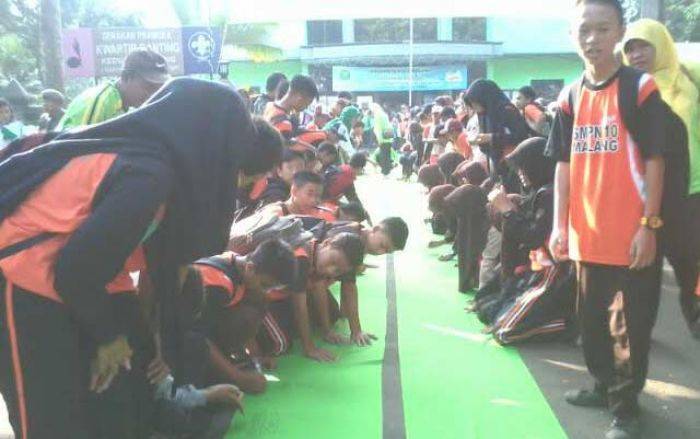 Gebyar UKS Tahun 2016, Ratusan Siswa Sekolah se-Kedungkandang Ikuti Jalan Sehat dan Senam 