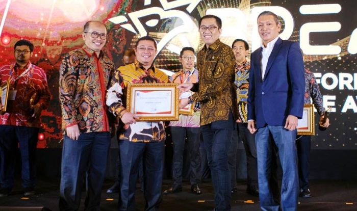 SIG Raih Penghargaan Predikat Industry Leader dari Forum Ekselen BUMN SIG Raih Penghargaan Predikat Industry Leader dari Forum Ekselen BUMN