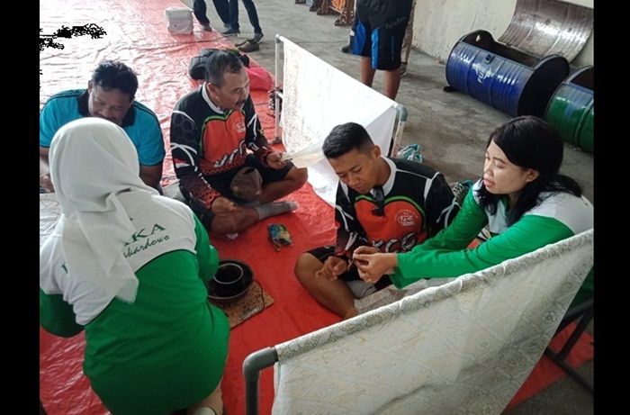 Kapolres Mojokerto Kota Ikut Membatik di CSR PT PRIA