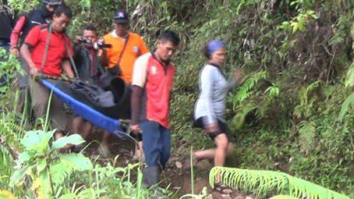 25 Pendaki Gunung Wilis yang Tersesat Selamat, Satu Pendaki Terpaksa Ditandu 25 Pendaki Gunung Wilis yang Tersesat Selamat, Satu Pendaki Terpaksa Ditandu