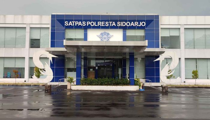Mudahkan Pemohon SIM saat Ujian Praktik, Satpas Polresta Sidoarjo Sediakan Remedial Teaching Mudahkan Pemohon SIM saat Ujian Praktik, Satpas Polresta Sidoarjo Sediakan Remedial Teaching