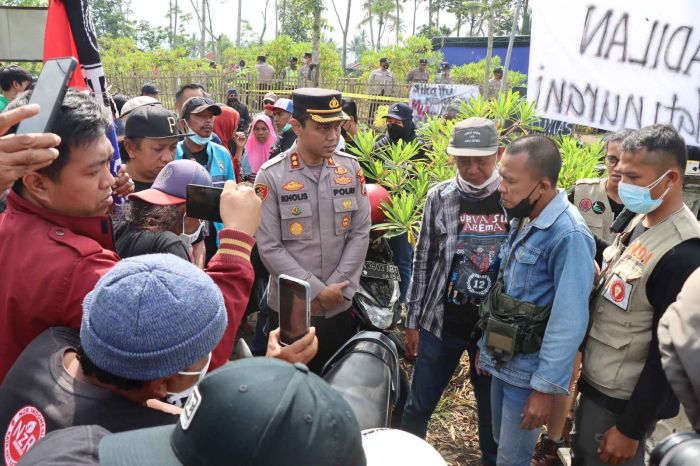 Ekshumasi 2 Jenazah Korban Tragedi Kanjuruhan Dipimpin PDFI Jatim Ekshumasi 2 Jenazah Korban Tragedi Kanjuruhan Dipimpin PDFI Jatim