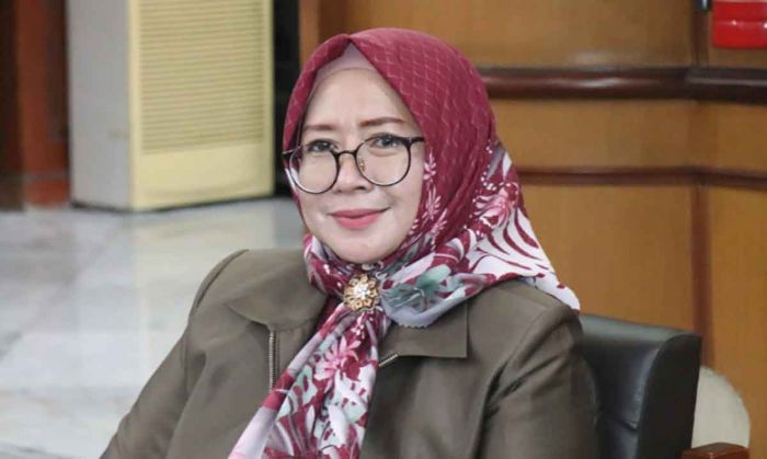 Sekretaris Komisi III DRPD Gresik Desak DPUTR Perbaiki Jalan Rusak Sekretaris Komisi III DRPD Gresik Desak DPUTR Perbaiki Jalan Rusak