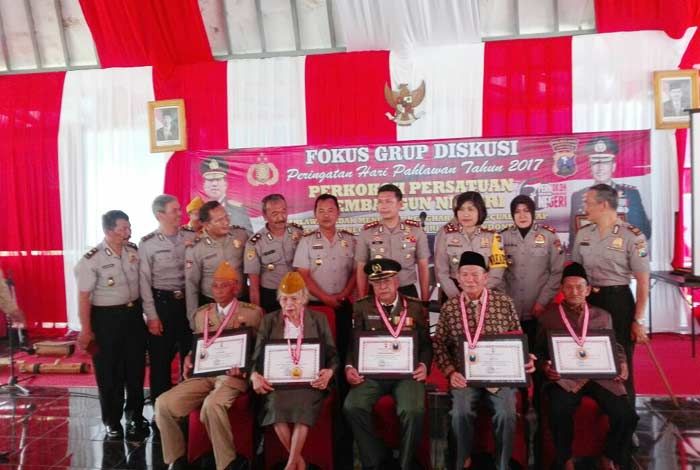 Hari Pahlawan, Kapolres Batu Minta TNI, Polri, dan Rakyat Bersinergi Hari Pahlawan, Kapolres Batu Minta TNI, Polri, dan Rakyat Bersinergi