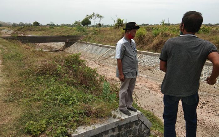 Khawatir Induk Widas Utara Kering, Petani Ragu Waduk Semantok Bisa Berfungsi Sesuai Harapan Khawatir Induk Widas Utara Kering, Petani Ragu Waduk Semantok Bisa Berfungsi Sesuai Harapan