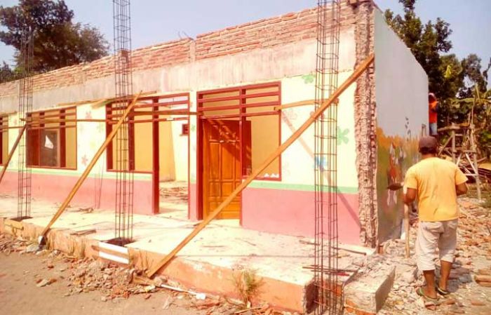 Prihatin Kondisi Gedung Sekolah Kendang Dukuh, Kades Anggarkan Perbaikan dari ADD Prihatin Kondisi Gedung Sekolah Kendang Dukuh, Kades Anggarkan Perbaikan dari ADD