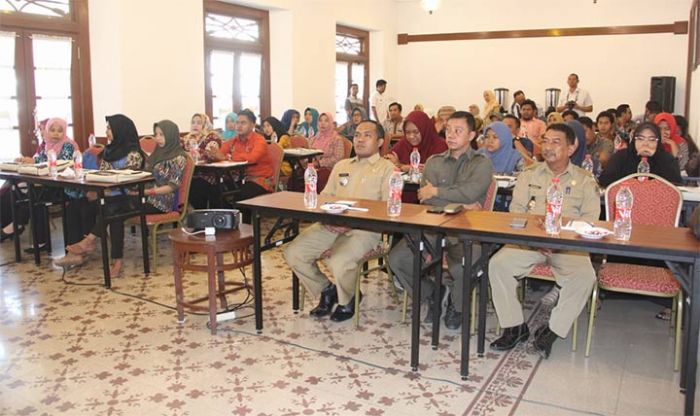 Buka Pelatihan Pemandu Wisata, Wawali Berharap Peserta Bisa Promosikan Keunggulan Wilayahnya Buka Pelatihan Pemandu Wisata, Wawali Berharap Peserta Bisa Promosikan Keunggulan Wilayahnya