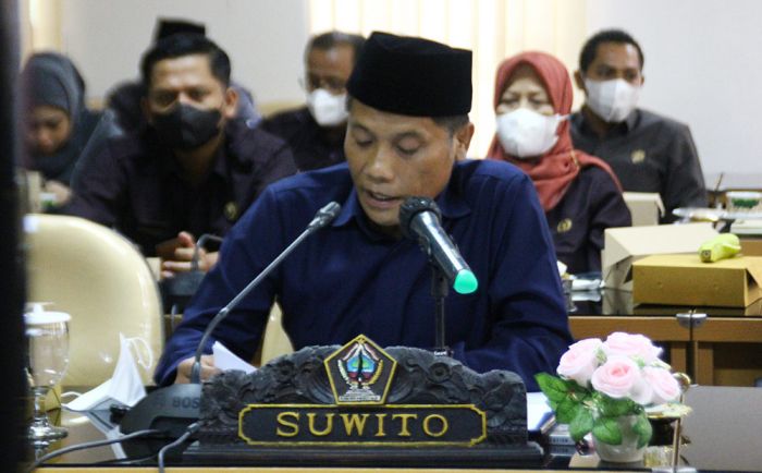 DPRD Kabupaten Blitar Dapat Ratusan Aduan dari Masyarakat Soal Perbaikan Jalan Rusak DPRD Kabupaten Blitar Dapat Ratusan Aduan dari Masyarakat Soal Perbaikan Jalan Rusak