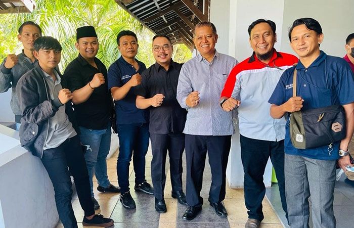 Bertemu Insan Media, Kejari Pamekasan Berjanji Lebih Terbuka Bertemu Insan Media, Kejari Pamekasan Berjanji Lebih Terbuka