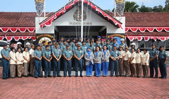 Pangkoarmada II Adakan Pertemuan dengan Kajari Balikpapan Pangkoarmada II Adakan Pertemuan dengan Kajari Balikpapan