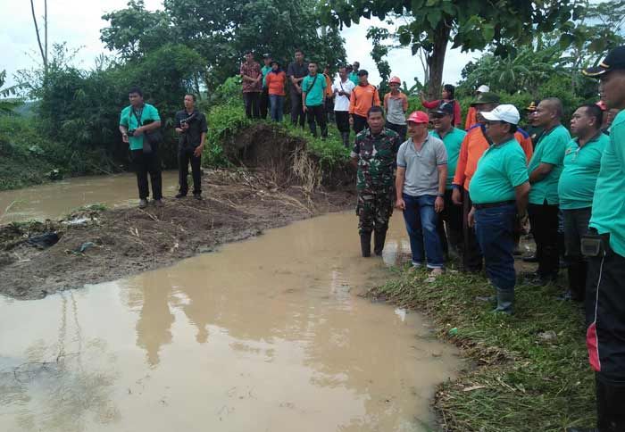 Normalisasi Tak Kunjung Terealisasi, Tanggul Sungai Unut Blitar Jebol Normalisasi Tak Kunjung Terealisasi, Tanggul Sungai Unut Blitar Jebol