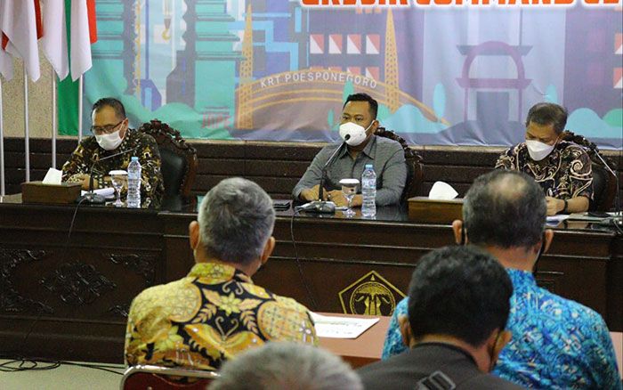 Bupati Gresik Beberkan Hasil Asesmen Penyebab Robohnya Jembatan Kacangan Bupati Gresik Beberkan Hasil Asesmen Penyebab Robohnya Jembatan Kacangan