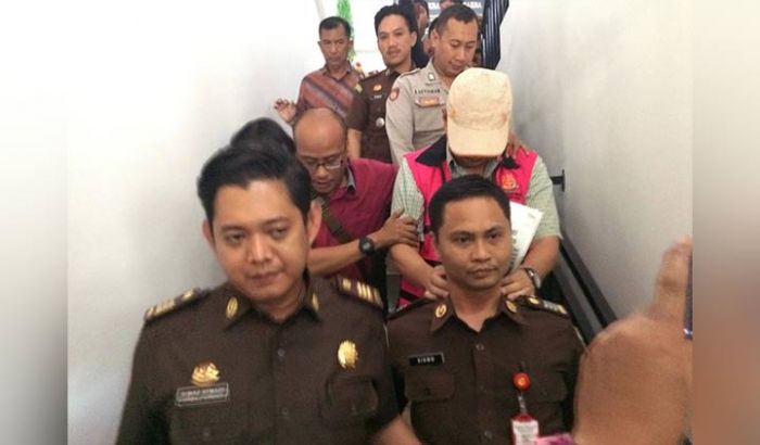 Wakil Ketua DPRD Surabaya Dijebloskan ke Medaeng Karena Korupsi Jasmas, Begini Modusnya Wakil Ketua DPRD Surabaya Dijebloskan ke Medaeng Karena Korupsi Jasmas, Begini Modusnya