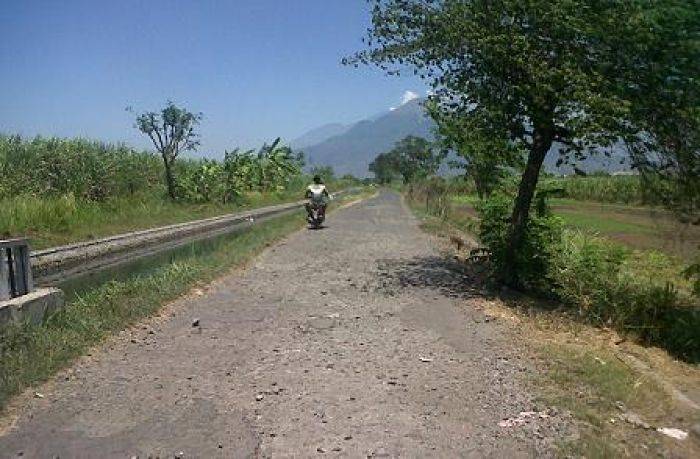 Jalan Alternatif Gelang Tulangan-Ploso Sidoarjo Memprihatinkan