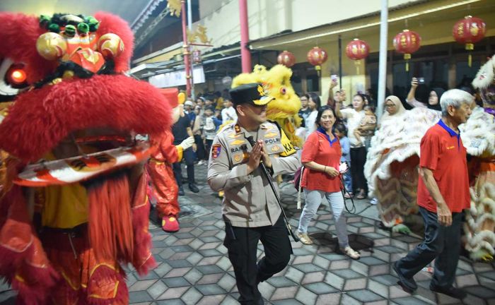 Kapolres Gresik Pastikan Perayaan Cap Go Meh di Klenteng Kim Hin Kiong Aman dan Kondusif