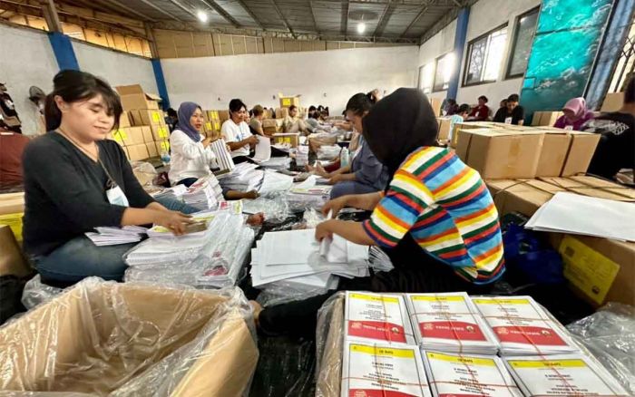 KPU Kabupaten Pasuruan Kebut Pelipatan 6 Juta Surat Suara KPU Kabupaten Pasuruan Kebut Pelipatan 6 Juta Surat Suara