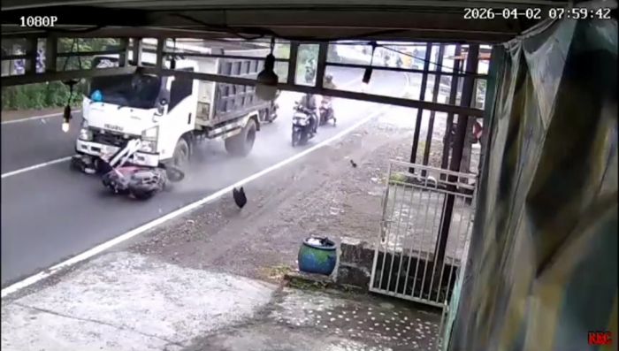 Laka Beruntun di Lebo Sidoarjo Libatkan Truk dan Motor, Satu Pengendara Tewas