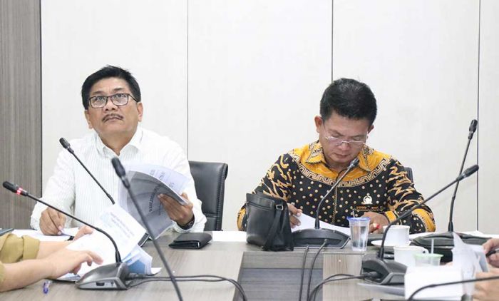Target PAD APBD 2024 Rawan Meleset, Pimpinan DPRD Gresik Siapkan Solusi untuk Tekan Defisit Target PAD APBD 2024 Rawan Meleset, Pimpinan DPRD Gresik Siapkan Solusi untuk Tekan Defisit