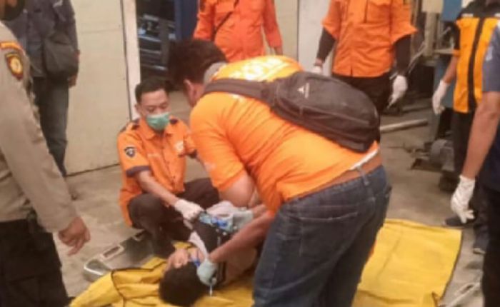 Kepala Bagian Produksi PT Metro Abdibina Sentosa Ditemukan Tewas Gantung Diri Kepala Bagian Produksi PT Metro Abdibina Sentosa Ditemukan Tewas Gantung Diri