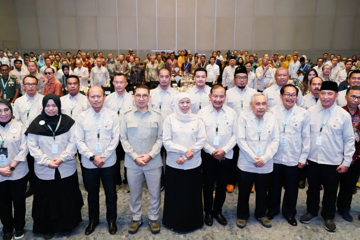 Dilantik Jadi Ketua DP HKTI Jatim, Khofifah Bertekad Wujudkan Smart Village dan Sejumlah Program Dilantik Jadi Ketua DP HKTI Jatim, Khofifah Bertekad Wujudkan Smart Village dan Sejumlah Program