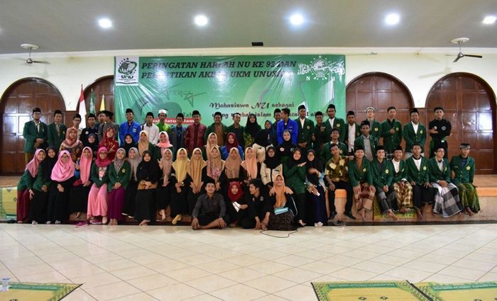 Ratusan Mahasiswa Unusida Peringati Harlah NU ke-92 Ratusan Mahasiswa Unusida Peringati Harlah NU ke-92