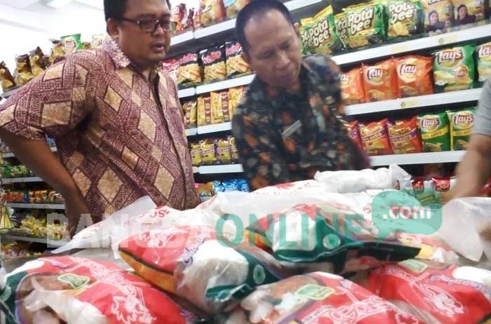 Sidak Mamin di Jombang, Petugas Amankan Makanan Tanpa Izin Edar Sidak Mamin di Jombang, Petugas Amankan Makanan Tanpa Izin Edar