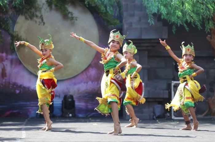 Pupuk Kecintaan Terhadap Budaya Lokal, Dinas Pendidikan Hadirkan Genibudjari Ke-9 Pupuk Kecintaan Terhadap Budaya Lokal, Dinas Pendidikan Hadirkan Genibudjari Ke-9