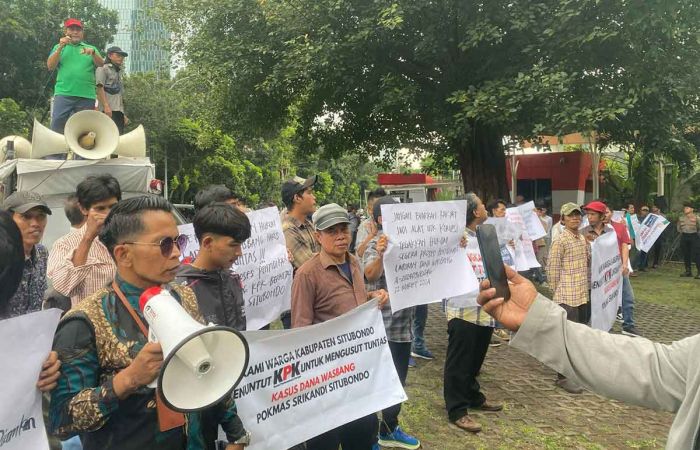 Demo ke KPK, Amaki Situbondo Pertanyakan Laporan Dugaan Korupsi Demo ke KPK, Amaki Situbondo Pertanyakan Laporan Dugaan Korupsi