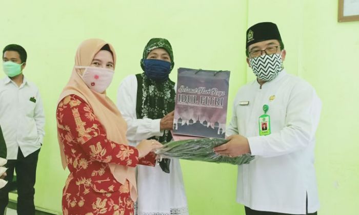 Selama Wabah Covid-19, UPZ Kemenag Tuban Sudah Salurkan Ratusan Juta Donasi Selama Wabah Covid-19, UPZ Kemenag Tuban Sudah Salurkan Ratusan Juta Donasi