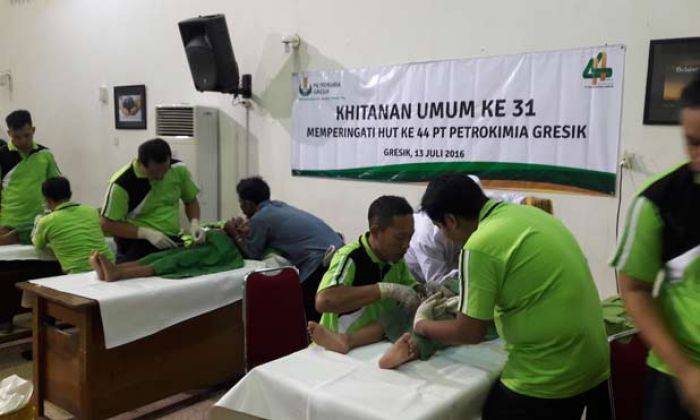 Libur Sekolah, Petrokimia Gresik Khitan Gratis 275 Anak Libur Sekolah, Petrokimia Gresik Khitan Gratis 275 Anak