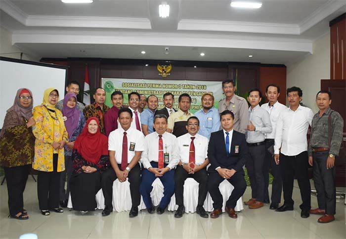 Advokat dan PN Gresik Sosialisasikan Aplikasi E-Court Advokat dan PN Gresik Sosialisasikan Aplikasi E-Court