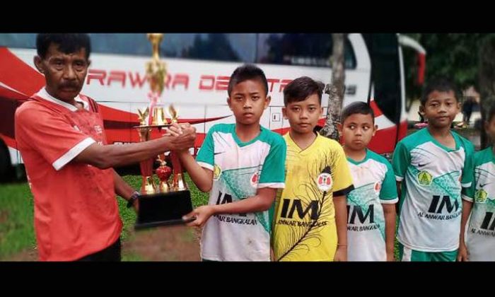 Tim Sepak Bola PP Al-Anwar Modung Raih Juara 1 Event Nasional Tim Sepak Bola PP Al-Anwar Modung Raih Juara 1 Event Nasional