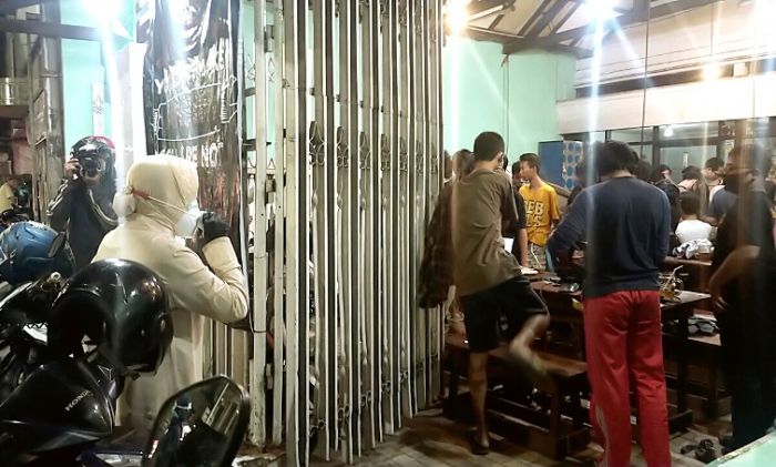Pimpin Razia di Malam Minggu, Risma: Ayo Pulang Nak, Sudah Malam, Nanti Tertular Pimpin Razia di Malam Minggu, Risma: Ayo Pulang Nak, Sudah Malam, Nanti Tertular
