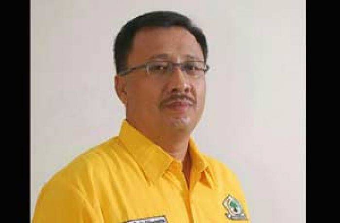 Efendi Targetkan Golkar Pemenang Pemilu di Pacitan Efendi Targetkan Golkar Pemenang Pemilu di Pacitan