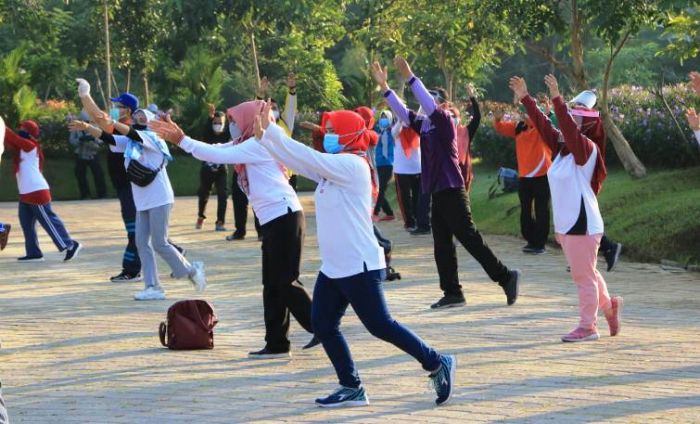 Senam Pernapasan bagi Mantan Pasien Covid-19 Mulai Digelar Senam Pernapasan bagi Mantan Pasien Covid-19 Mulai Digelar