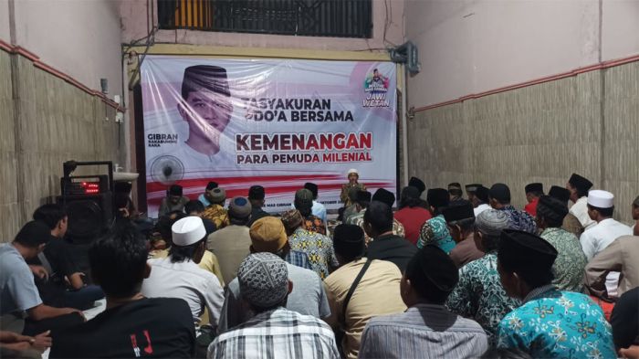Putusan MK Kepala Daerah Boleh Nyapres, Relawan Bolone Gibran Gresik Gelar Syukuran Putusan MK Kepala Daerah Boleh Nyapres, Relawan Bolone Gibran Gresik Gelar Syukuran
