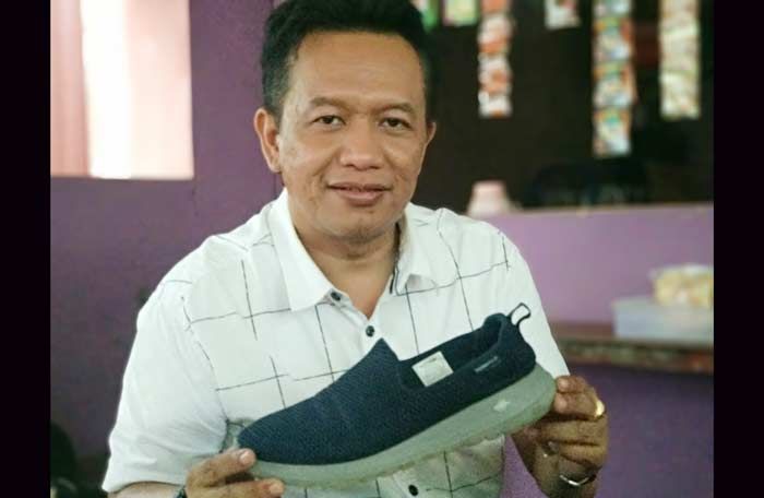 Ketua DPRD Pacitan Juga Punya Hobi Mengoleksi Sneakers Ketua DPRD Pacitan Juga Punya Hobi Mengoleksi Sneakers