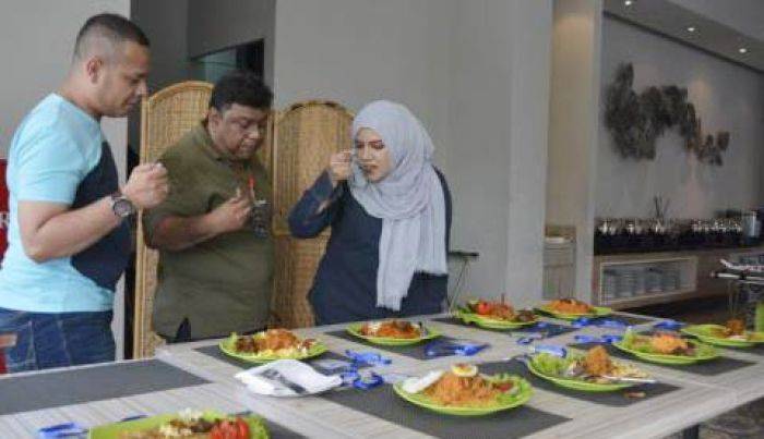 Komunitas Jamaah Sasak Gelar Lomba Masak ala Timur Tengah di Hotel Pesonna Komunitas Jamaah Sasak Gelar Lomba Masak ala Timur Tengah di Hotel Pesonna