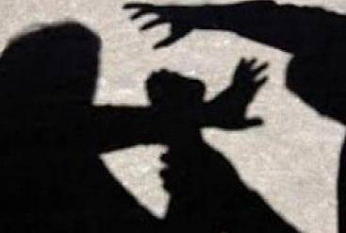 Dicekoki Miras, Seorang Siswi SMA di Situbondo Digilir 6 Pemuda Dicekoki Miras, Seorang Siswi SMA di Situbondo Digilir 6 Pemuda
