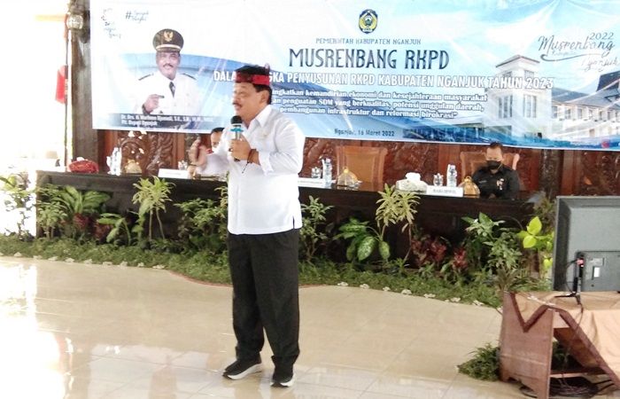 Dongkrak Ekonomi Masyarakat, Marhaen Prioritaskan Pembangunan Jalan pada Musrenbang RKPD 2023 Dongkrak Ekonomi Masyarakat, Marhaen Prioritaskan Pembangunan Jalan pada Musrenbang RKPD 2023