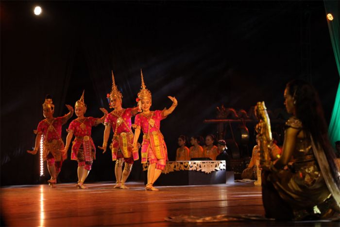 Kolaborasi 9 Negara Tampilkan Pertunjukan Seni dalam ASEAN Panji Festival 2023 di Kota Kediri Kolaborasi 9 Negara Tampilkan Pertunjukan Seni dalam ASEAN Panji Festival 2023 di Kota Kediri