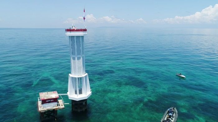 Peringati HUT ke-73, TNI AL Kibarkan Merah Putih di Perbatasan Indonesia-Malaysia Peringati HUT ke-73, TNI AL Kibarkan Merah Putih di Perbatasan Indonesia-Malaysia