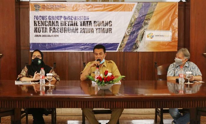 Asisten Perekonomian dan Pembangunan Setda Kota Pasuruan Buka FGD 3