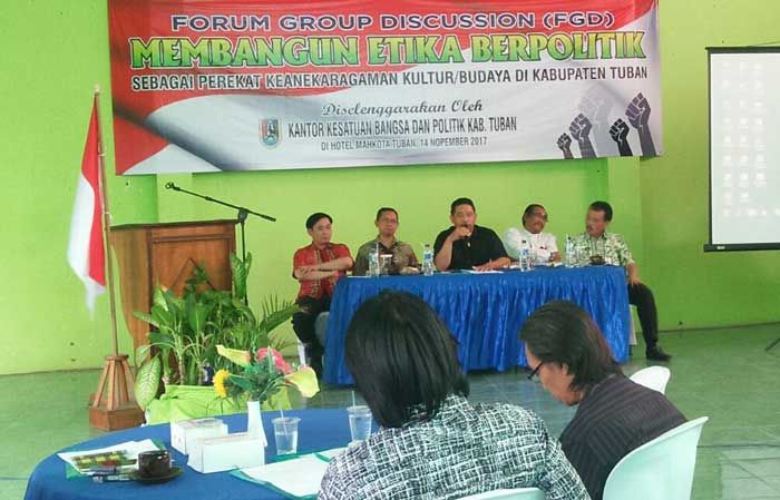 Kesbangpol Tuban Ajak Masyarakat Bangun Etika Berpolitik Kesbangpol Tuban Ajak Masyarakat Bangun Etika Berpolitik