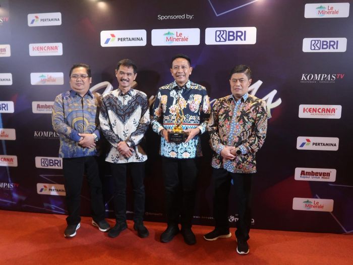 Wali Kota Malang Raih Penghargaan Tingkat Nasional: Peduli Akses dan Infrastruktur Pendidikan Wali Kota Malang Raih Penghargaan Tingkat Nasional: Peduli Akses dan Infrastruktur Pendidikan