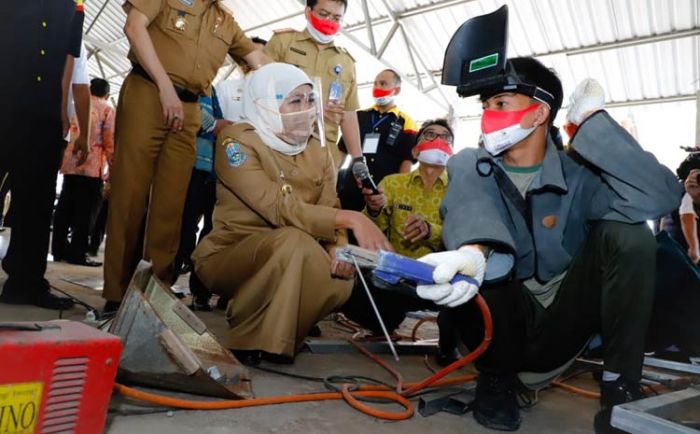 Penerapan Protkes Sudah Bagus, Pemprov Jatim Perluas Cakupan Pembelajaran Tatap Muka SMK Penerapan Protkes Sudah Bagus, Pemprov Jatim Perluas Cakupan Pembelajaran Tatap Muka SMK